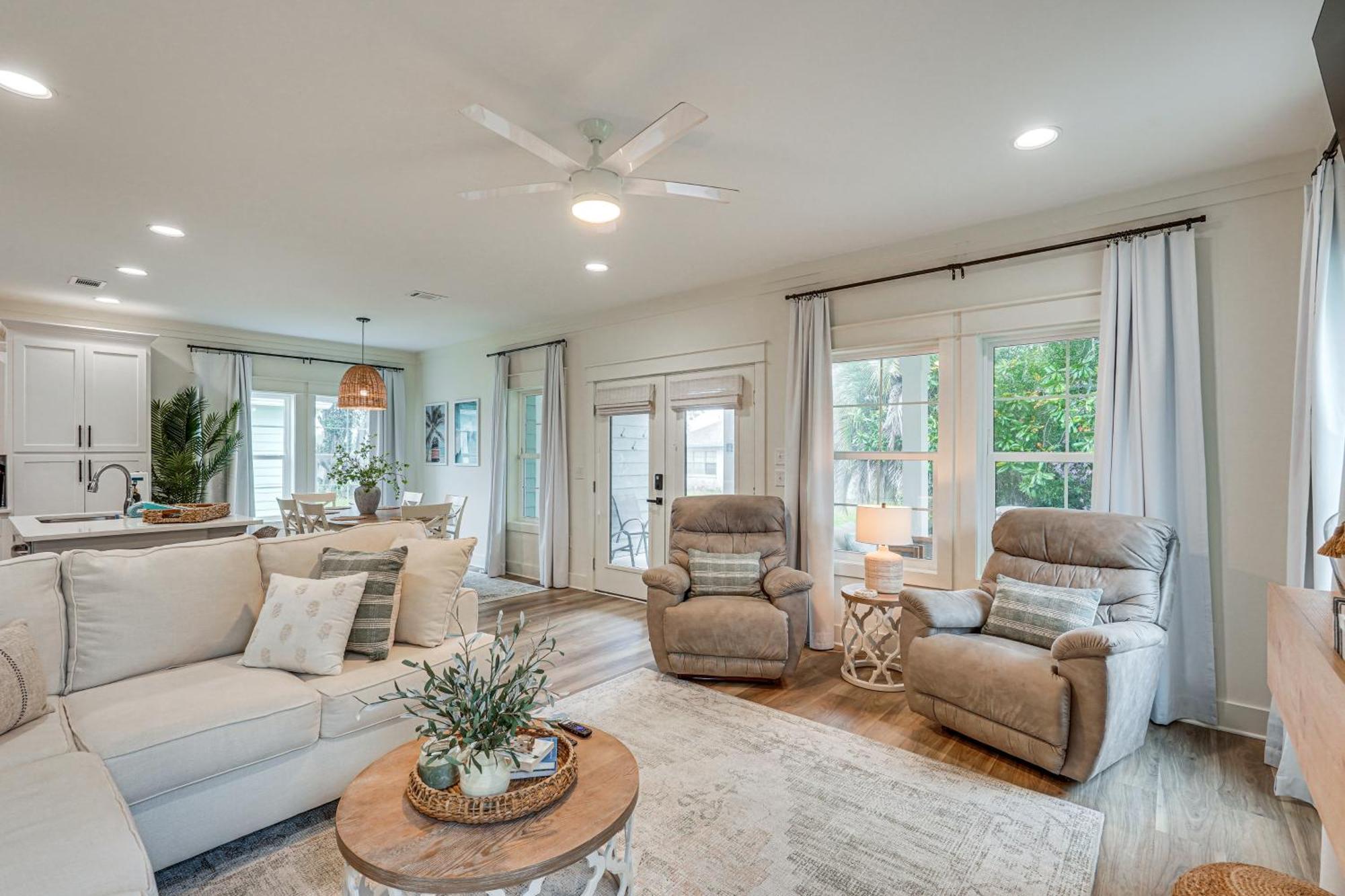 Holiday home Chic Panama Home, Walk To Laguna Beach! *