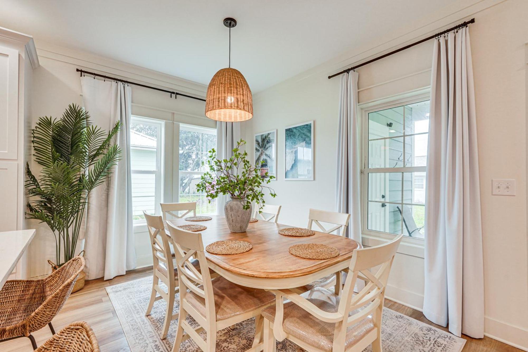 Holiday home Chic Panama Home, Walk To Laguna Beach! *