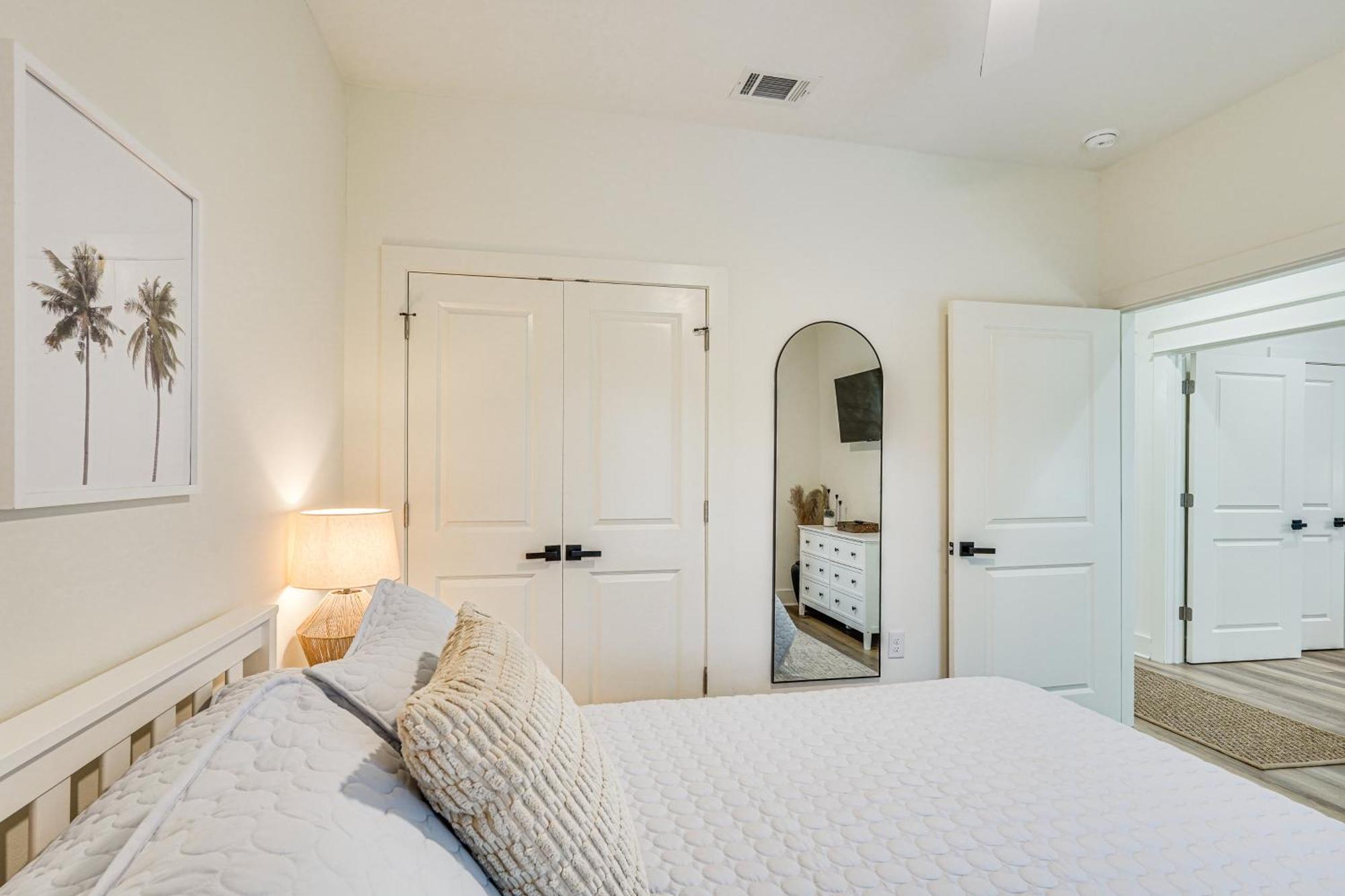 Holiday home Chic Panama Home, Walk To Laguna Beach!