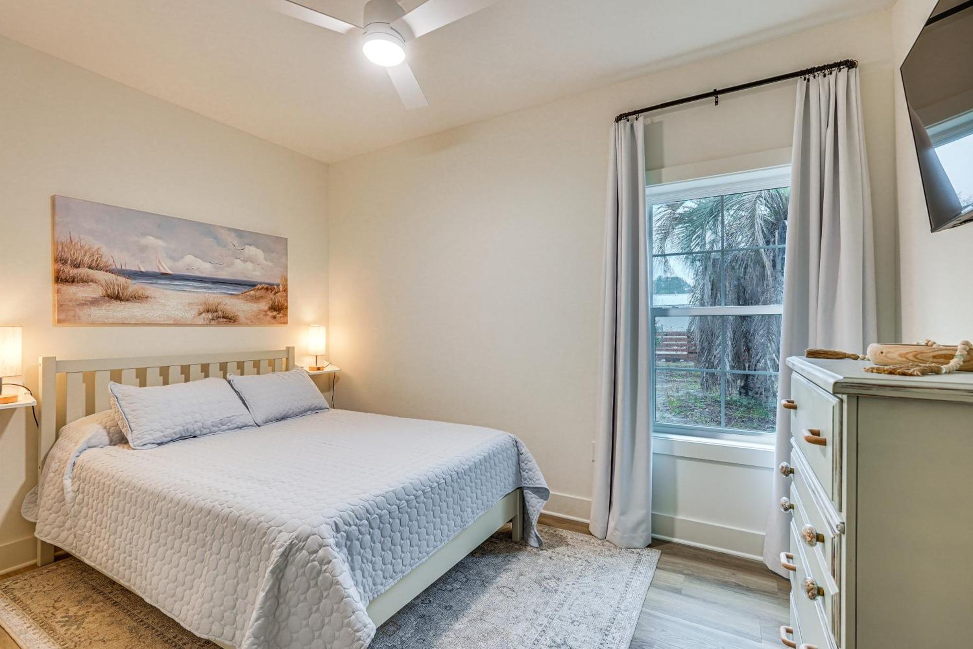 Holiday home Chic Panama Home, Walk To Laguna Beach! *